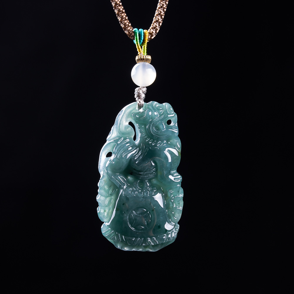 Women Fashion Designers - Colgante Pixiu de Jadeíta Birmana, Talismanes