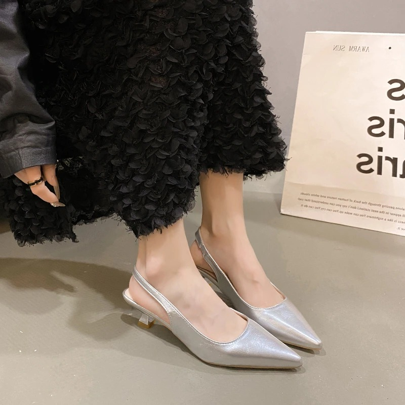 2025 Sandalias de mujer de cue - Women Fashion Designers reseña y precio