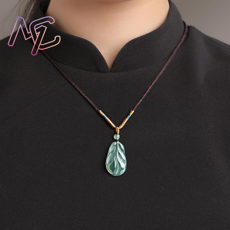 Colgante de hoja de jadeíta de - Women Fashion Designers reseña y precio